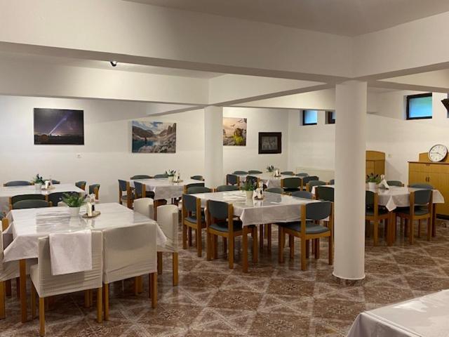Rîşnov Pensiunea Casa Saxonia מראה חיצוני תמונה