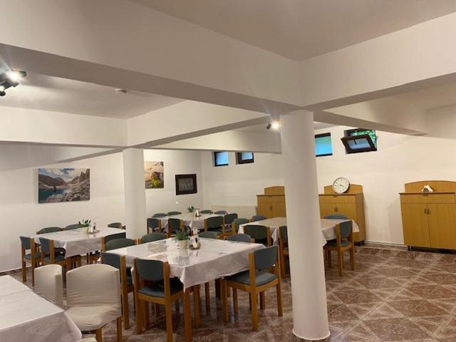 Rîşnov Pensiunea Casa Saxonia מראה חיצוני תמונה
