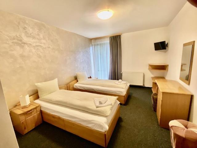 Rîşnov Pensiunea Casa Saxonia מראה חיצוני תמונה